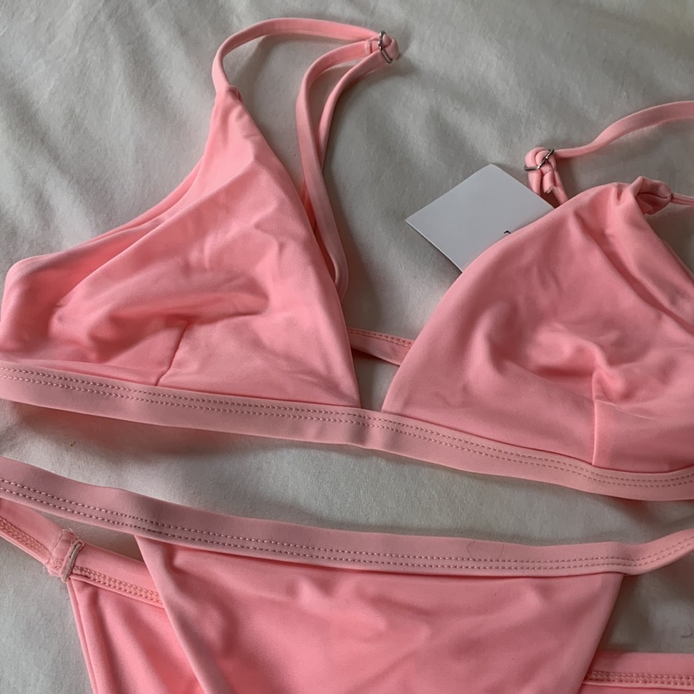 Pink Bikini - Picture 2 of 5